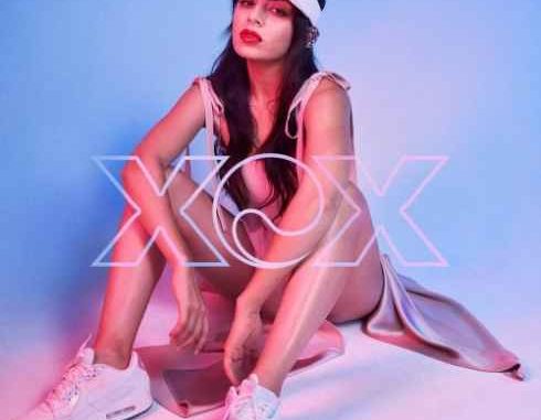 Charli XCX – Offline (CDQ)